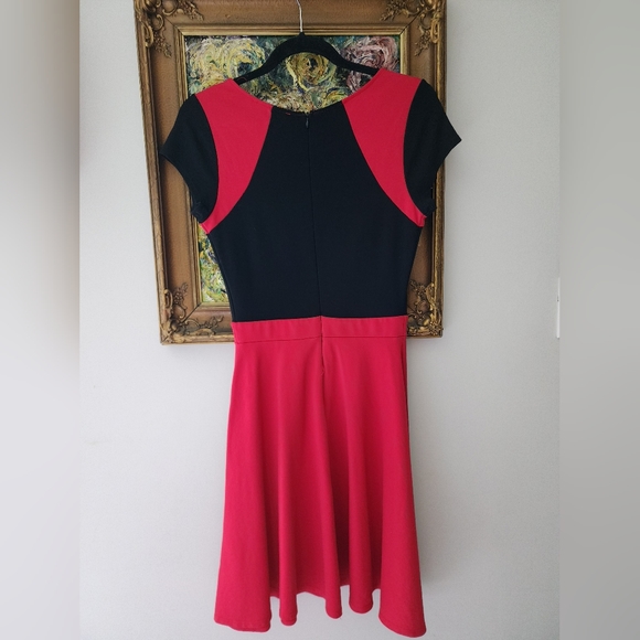 Mystic Colourblock red and black dress - Picture 2 of 4